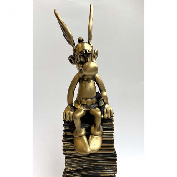 Figurine Pixi bronze - Astérix & Idéfix, pile d'albums