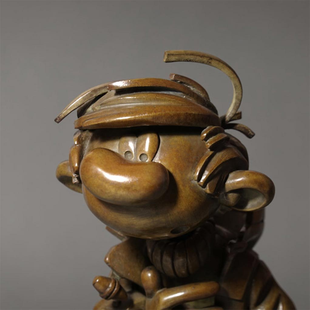 Figurine en bronze, exclusivité, Gaston Lagaffe en Duffle Coat - secondaire-4