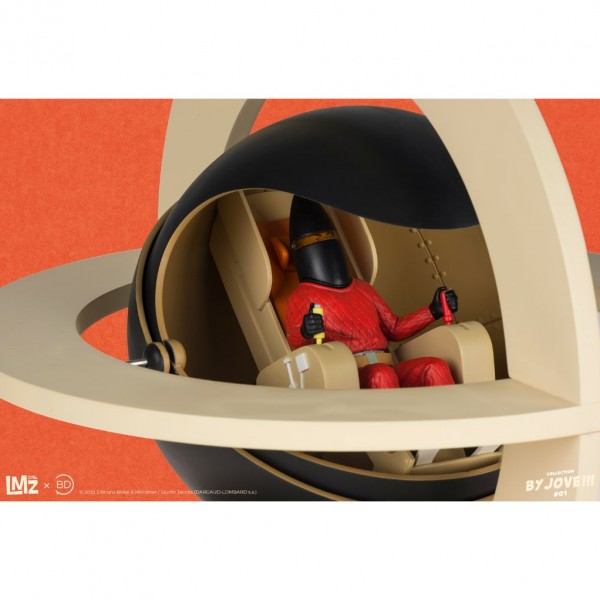 Exclusive Blake & Mortimer figurine, The Chronoscaphe, Mortimer in red suit into the cockpit